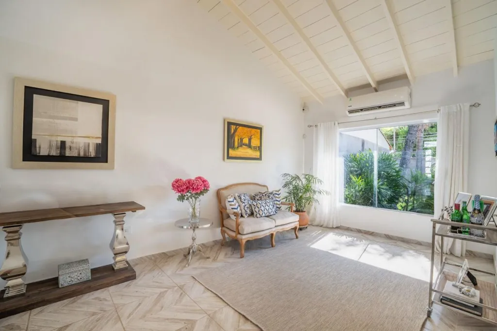 Vendo Casa de 450 m2 en el Barrio Vista Alegre de Asunción - CLHO8516031 — foto 3
