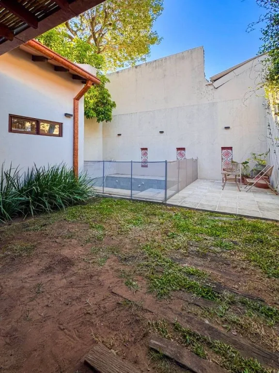 VENDO CASA EN LAS MERCEDES, ASUNCION — foto 2