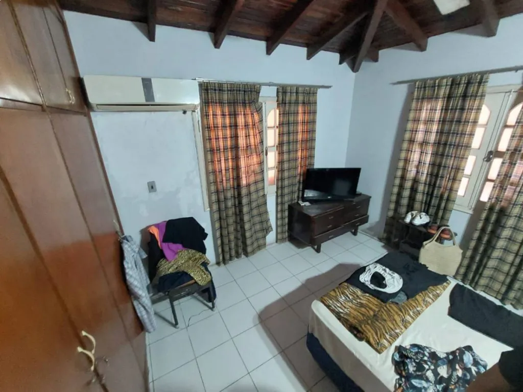 CASA EN ESQUIINA EN VILLA MORRA — foto 3