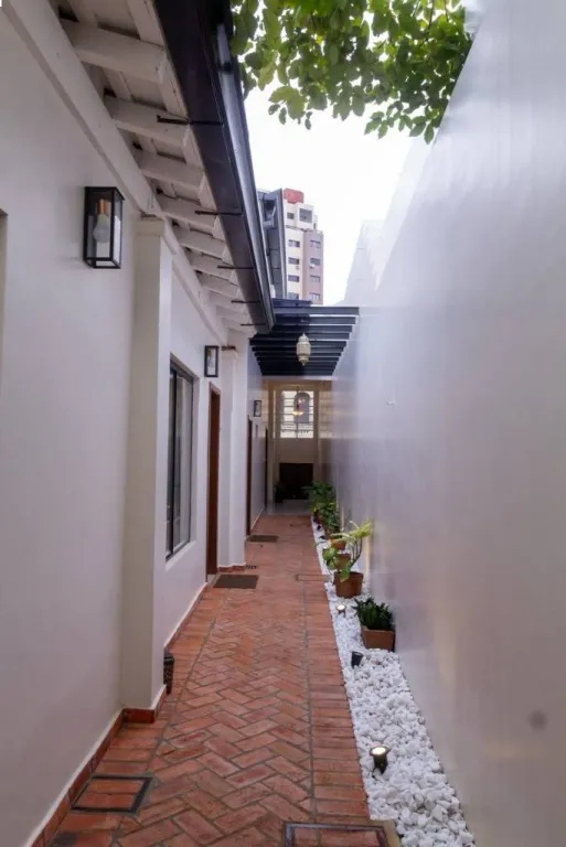 CASA COLONIAL EN EL CENTRO DE ASUNCION REFACCIONADA — foto 2