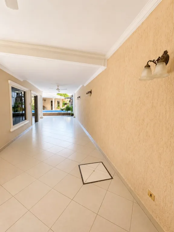 Vendo Casa en Barrio San Pablo | 5 Suites | Piscina | USD 300.000 — foto 3