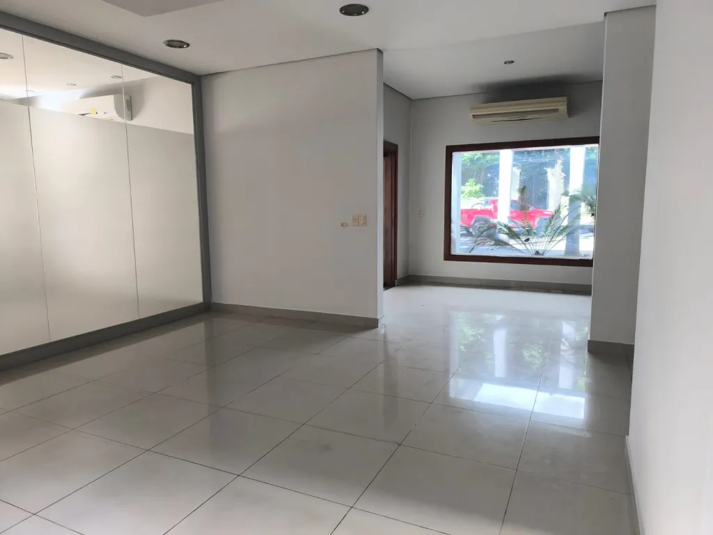 🏢 *¡Excelente propiedad para oficinas o inversión!* 🏢 — foto 2