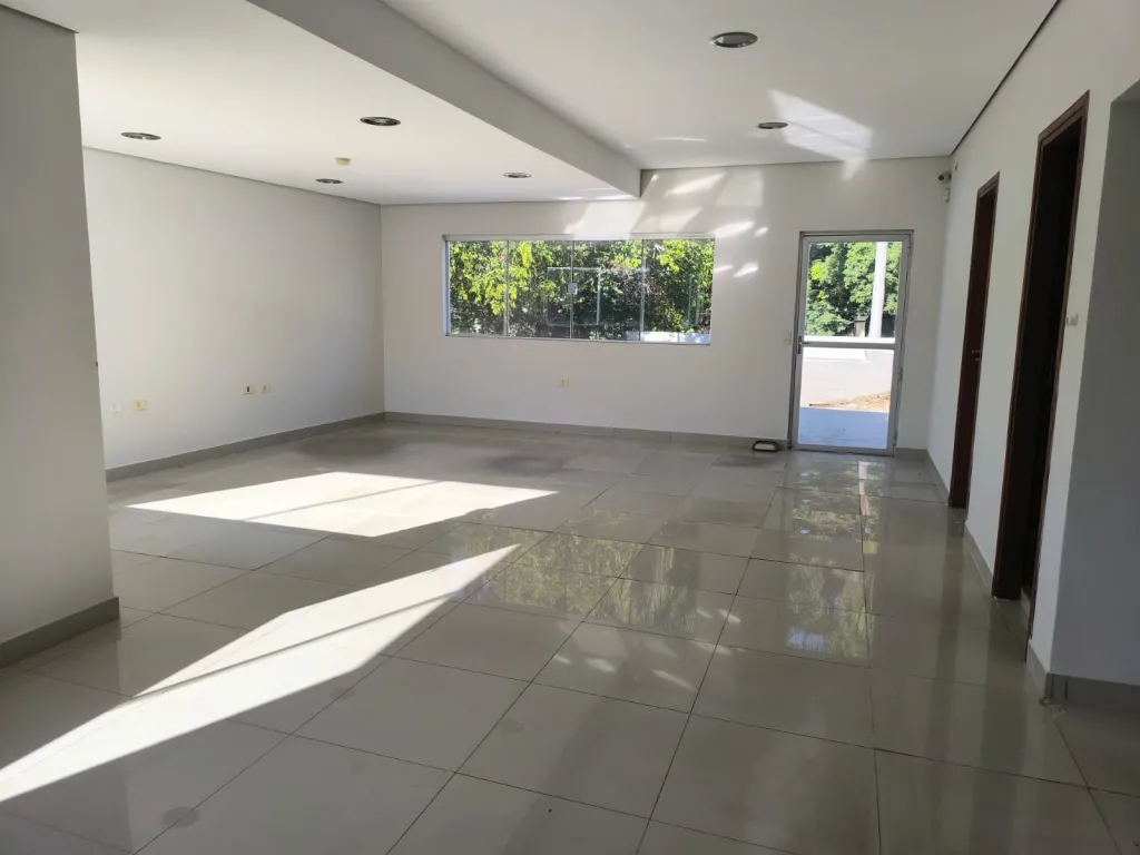 🏢 *¡Excelente propiedad para oficinas o inversión!* 🏢 — foto 3
