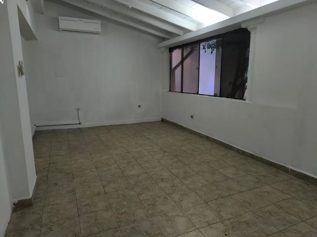 🏢 CASA PARA USO COMERCIAL – ZONA SHOPPING MCAL. LOPEZ🌟 — foto 2