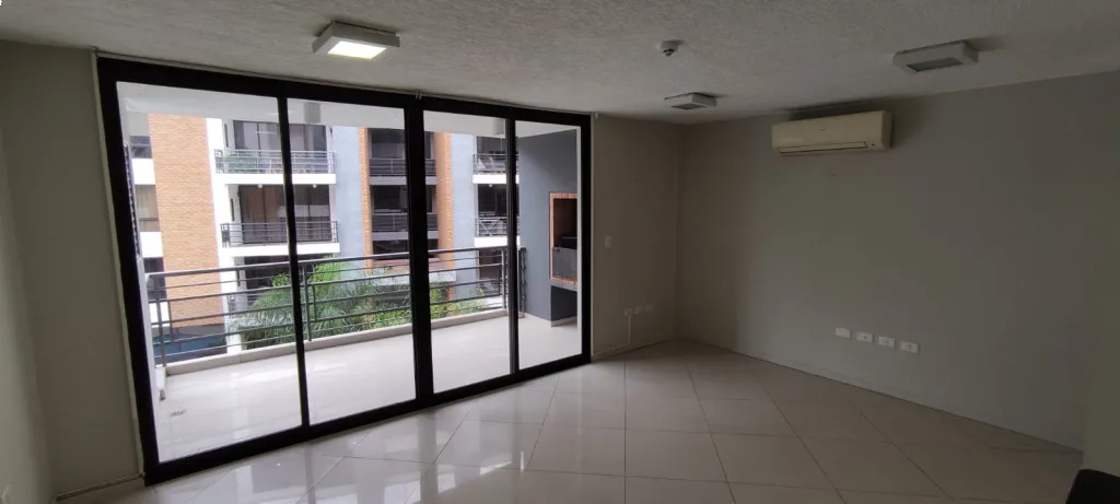 ✨ ¡EN VENTA! Hermoso departamento en Zona Perón ✨ — foto 3