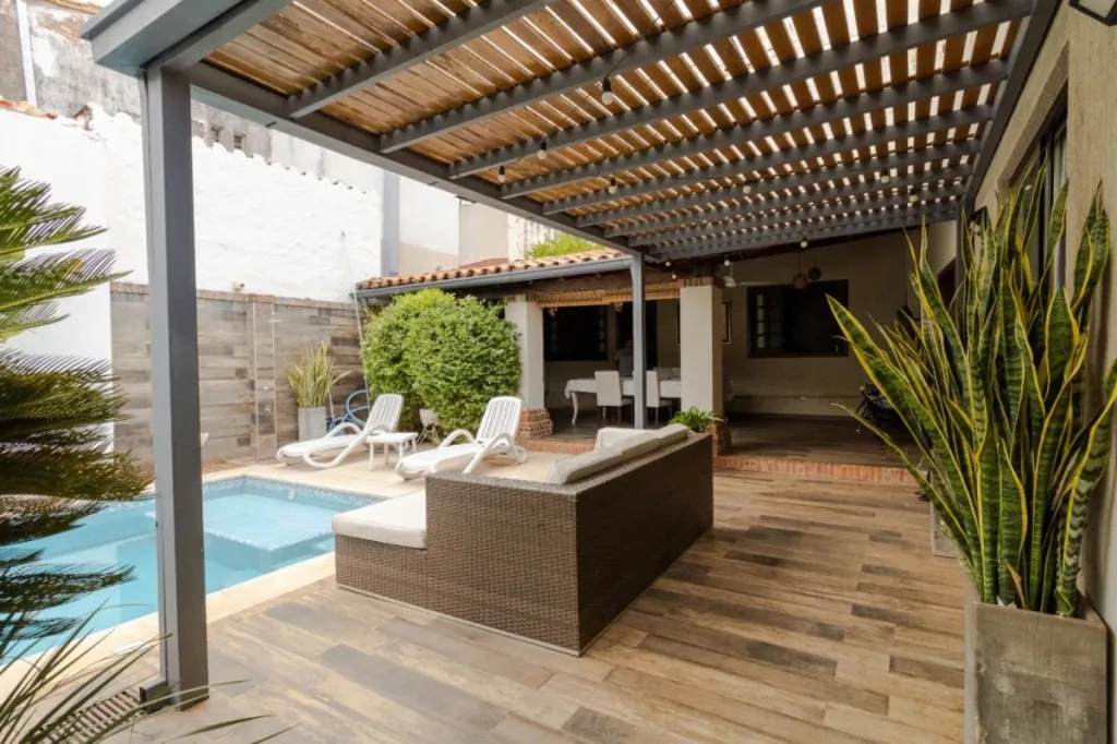 VENDO CASA EN ASUNCION EN PETTIROSSI — foto 2