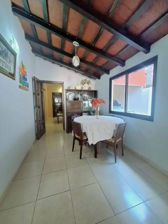 VENDO CASA EN ASUNCION EN RECOLETA - ZONA HIPODROMO — foto 2