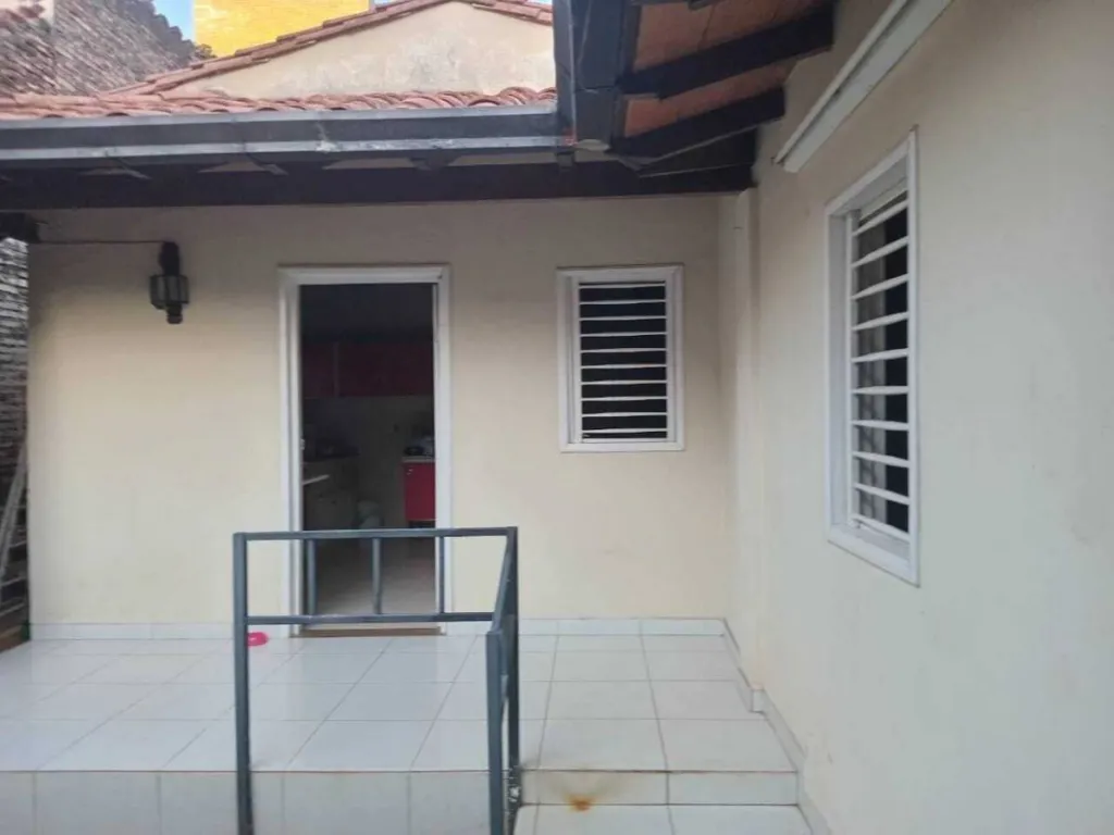 VENDO CASA EN ASUNCION EN MCAL LOPEZ - PLAZA HERMINIO GIMENEZ — foto 3