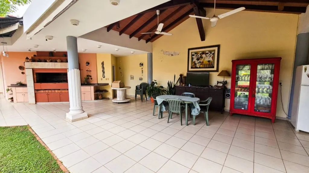 VENDO CASA EN ASUNCION EN BARRIO JARA - SAN FRANCISCO — foto 2