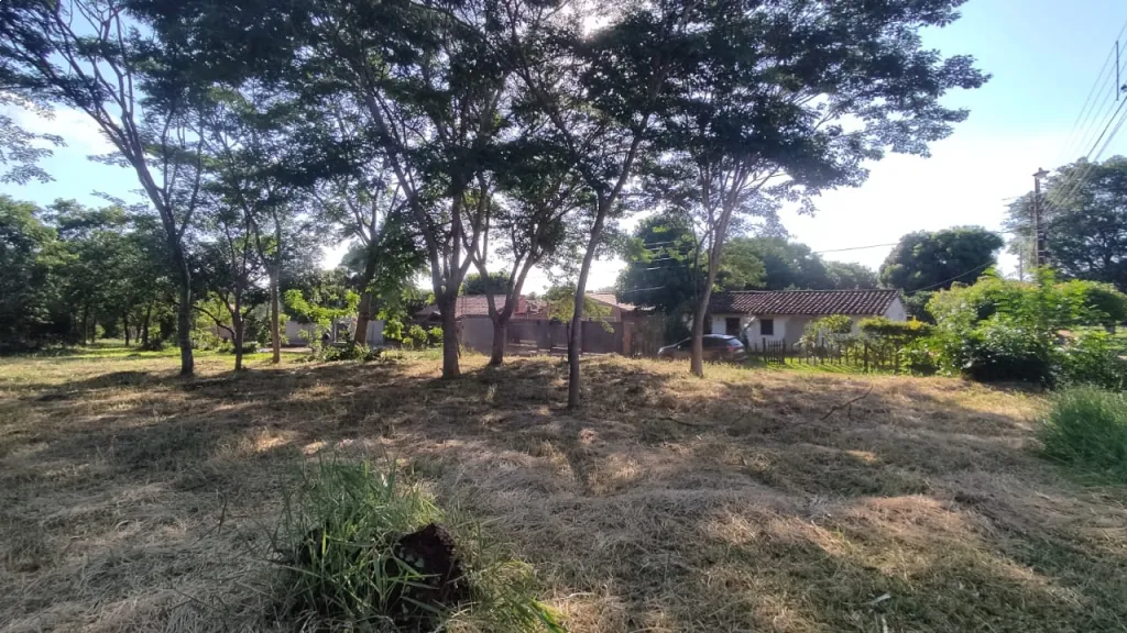 💥TERRENO DE 2.814 M2 CON 2 ESQUINAS Y SALIDA A 3 CALLES EN MARAMBURÉ - LUQUE💥 — foto 2