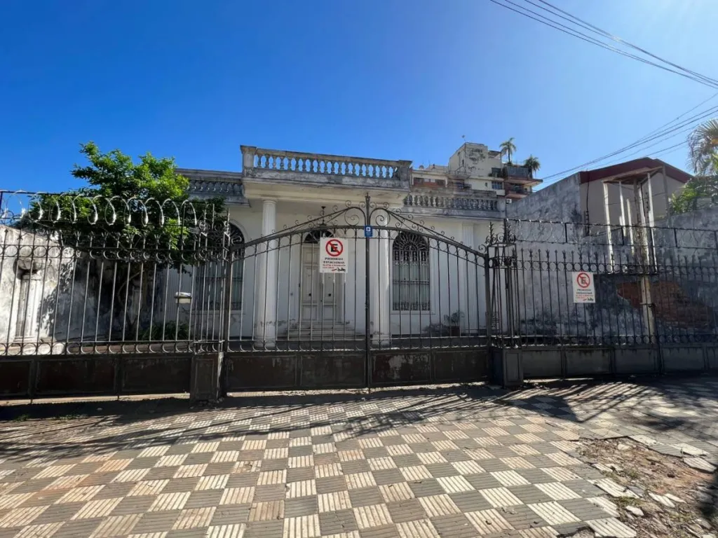 VENDO CASA EN ASUNCION EN LAS MERCEDES - JOSE SAUBETTE — foto 2