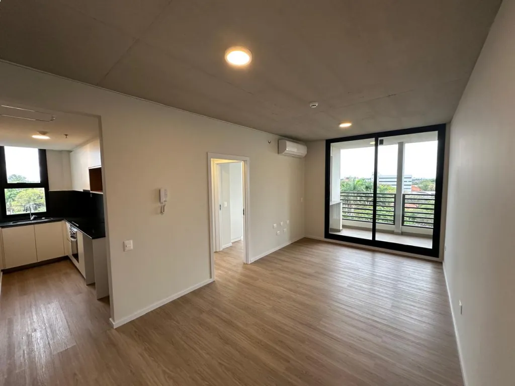 DEPTO DE 1 DORM Y COCHERA EN LOS LAURELES — foto 2