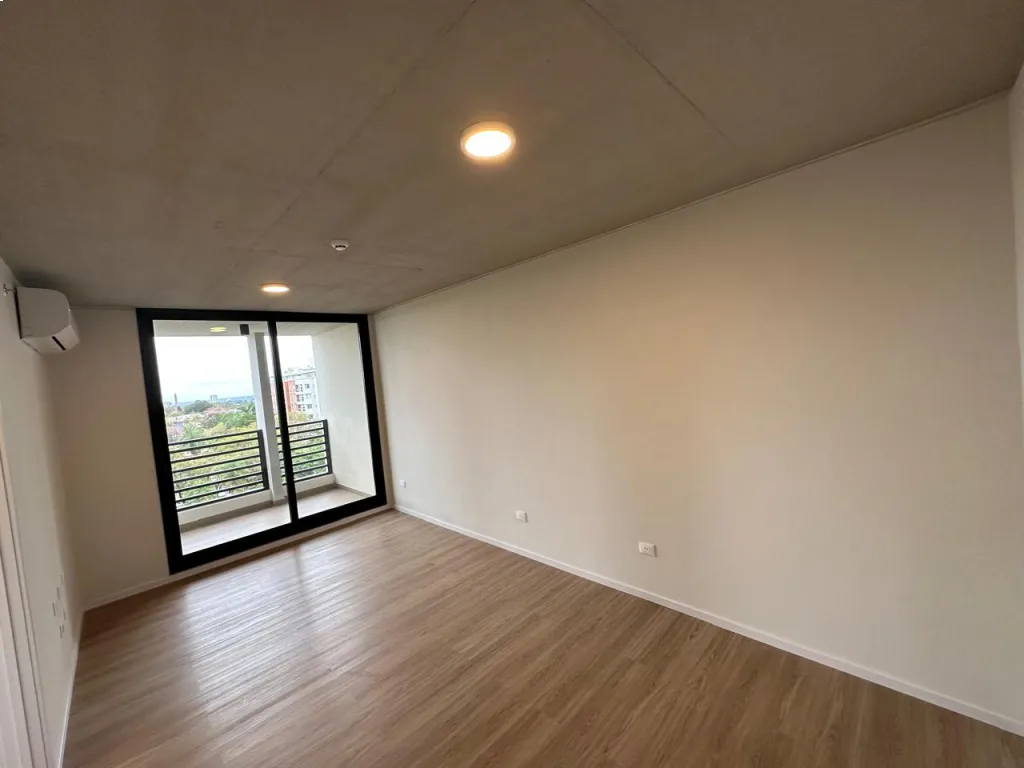 DEPTO DE 1 DORM Y COCHERA EN LOS LAURELES — foto 3