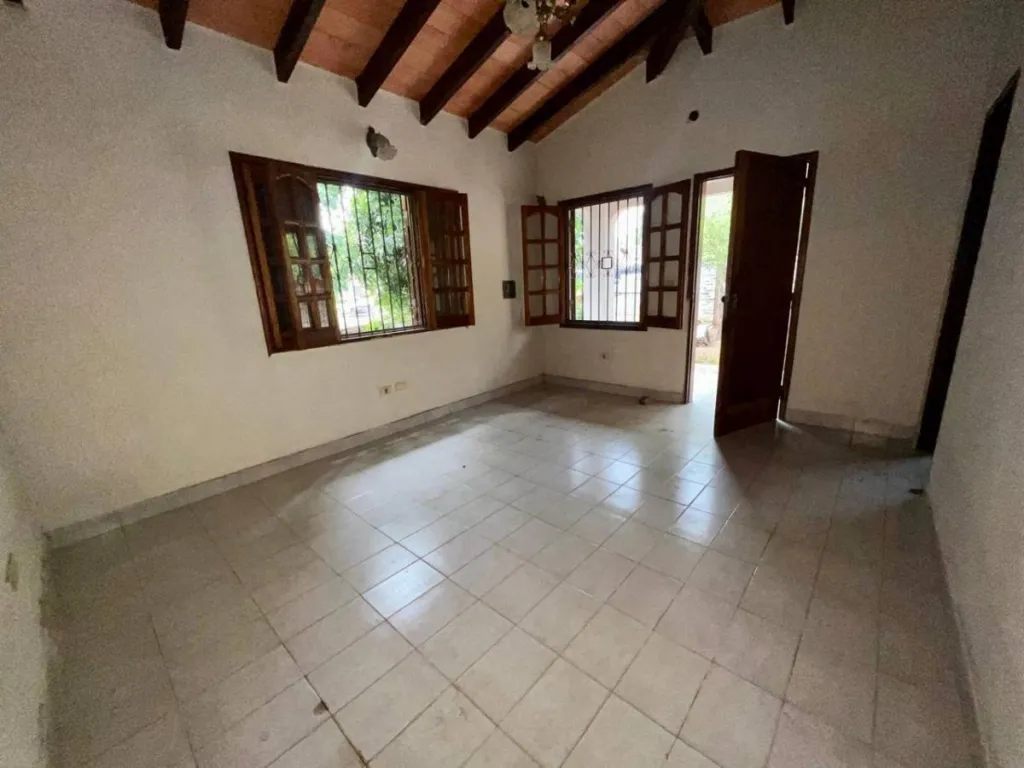 VENDO CASA EN ASUNCION EN ROBERTO L PETIT — foto 2