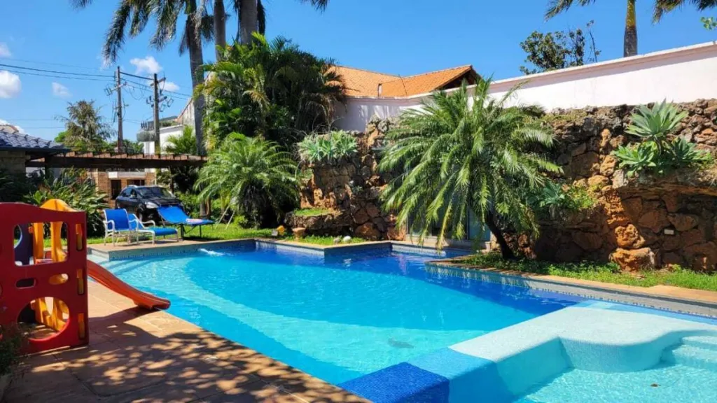 VENDO CASA EN ASUNCION EN NAZARETH - DR ZACARIAS ARZA — foto 3
