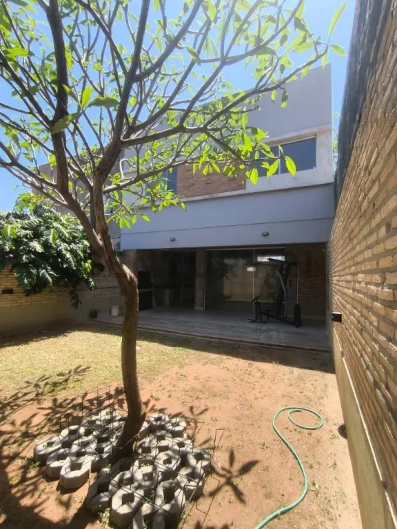 Vendo duplex de 3 dormitorios estilo industrial - zona Laguna Grande San Lorenzo — foto 3