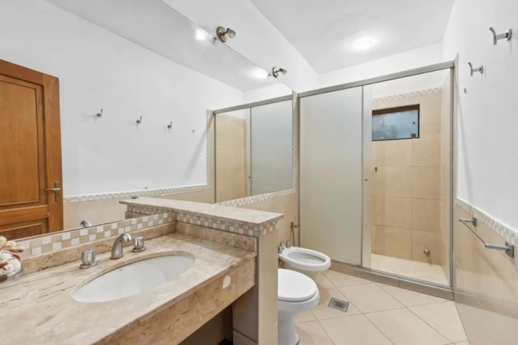 VENDO CASA EN ASUNCION EN BARRIO JARA - CALLE PITIANTUTA — foto 2
