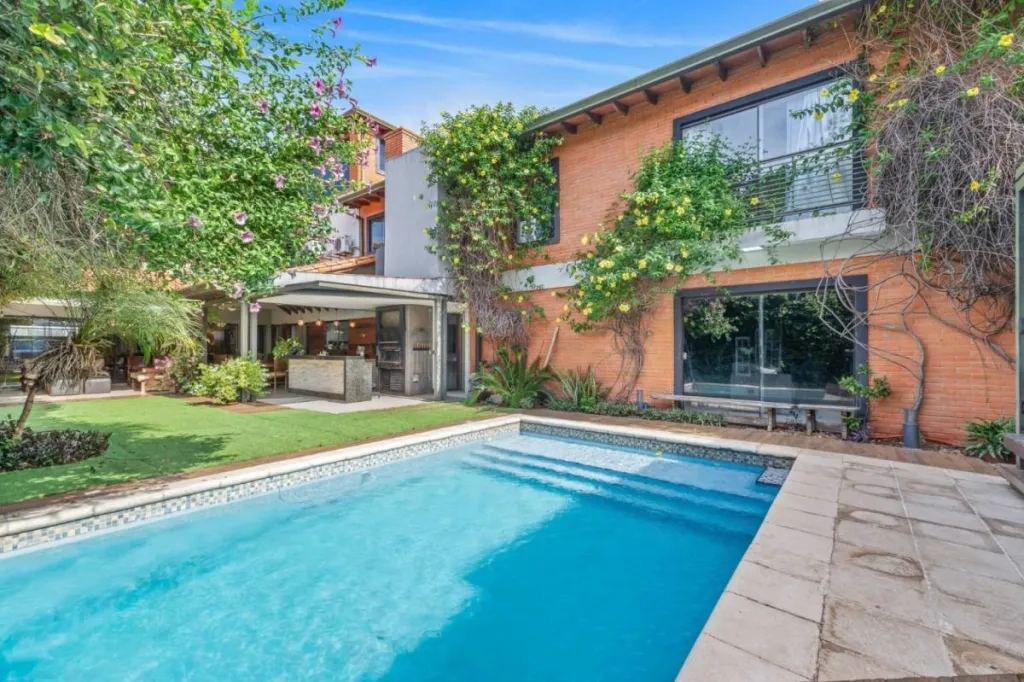 VENDO CASA EN ASUNCION EN BARRIO JARA - CALLE PITIANTUTA — foto 3