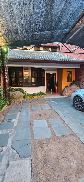VENDO CASA EN ASUNCION EN SAN JORGE - ZONA COLEGIO GOETHE — foto 3