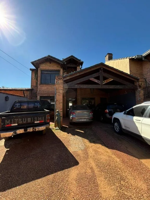 VENDO CASA EN ASUNCION EN MBOCAYATY - AVDA PRIMER PRESIDENTE — foto 2