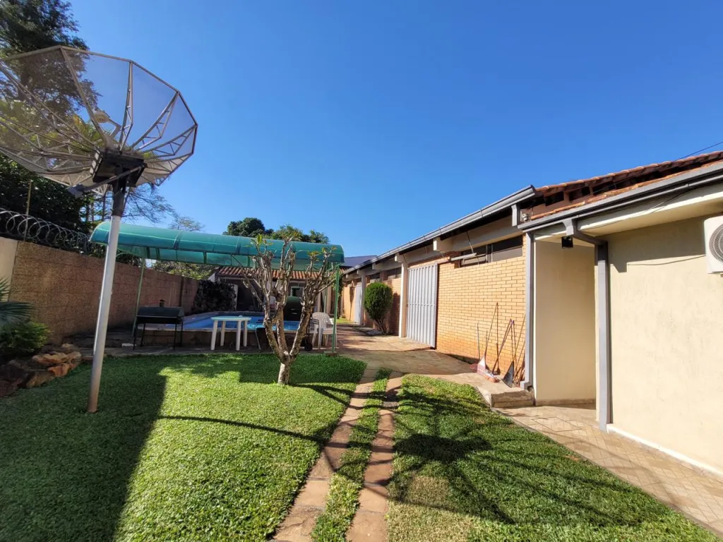 Vendo amplia residencia en Barrio San Vicente — foto 3