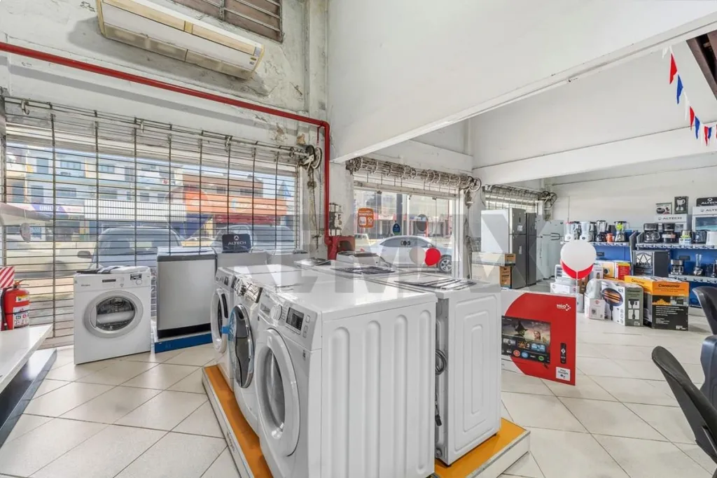 Vendo amplio local comercial sobre Avenida Mal. Estigarribia ❗(continuación Eusebio Ayala) — foto 2