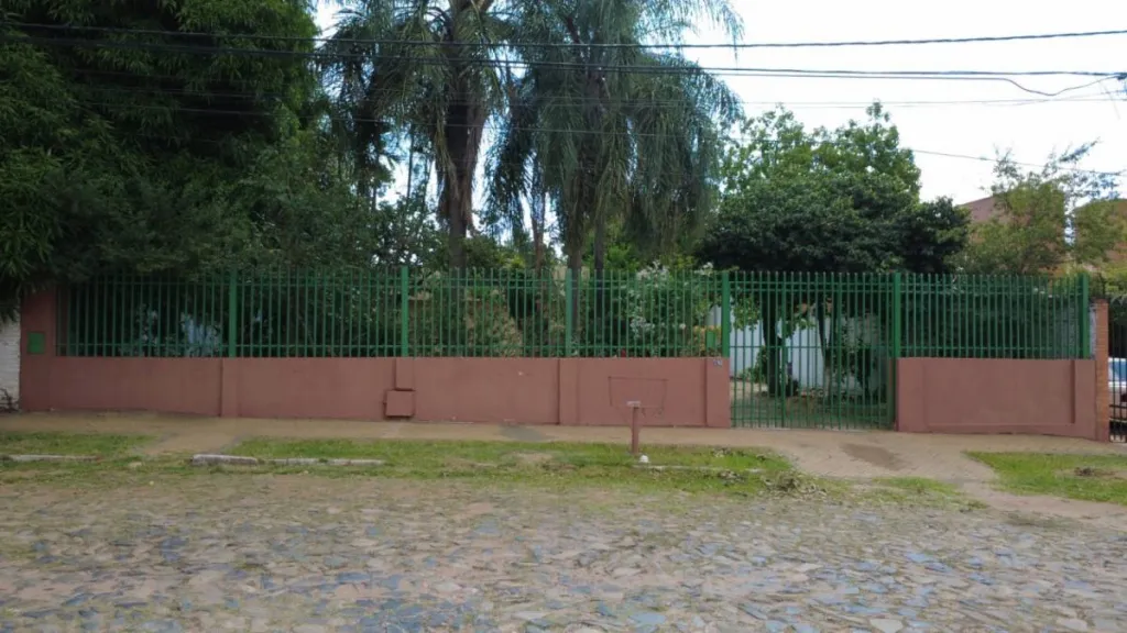 VENDO CASA EN ASUNCION EN SAN VICENTE - MANUEL GONDRA — foto 3