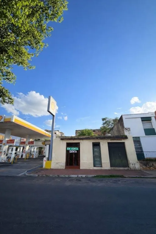 VENDO CASA EN ASUNCION EN CIUDAD NUEVA - CON SALONES COMERCIALES — foto 2