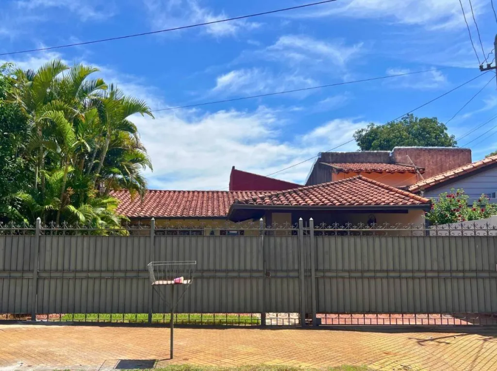 VENDO CASA EN ASUNCION EN LOS LAURELES — foto 2