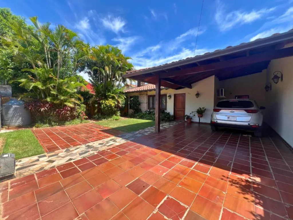 VENDO CASA EN ASUNCION EN LOS LAURELES — foto 3