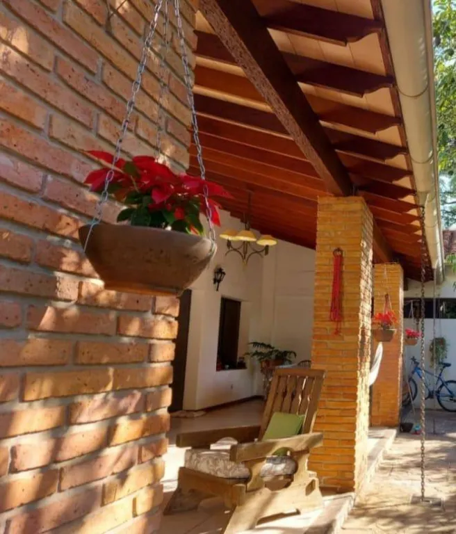VENDO CASA EN ASUNCION EN VILLA MORRA - ESQUINA MCARTHUR — foto 3