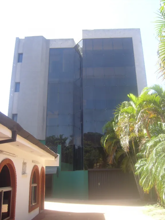EXCELENTE DEPOSITO Y EDIFICIO DE OFICINAS A 400M DEL MERCADO 4 — foto 3