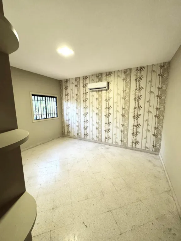 CASA IDEL PARA OFICINA O FAMILIA NUMEROSA EN BARRIO MBURICAO ASUNCION — foto 3