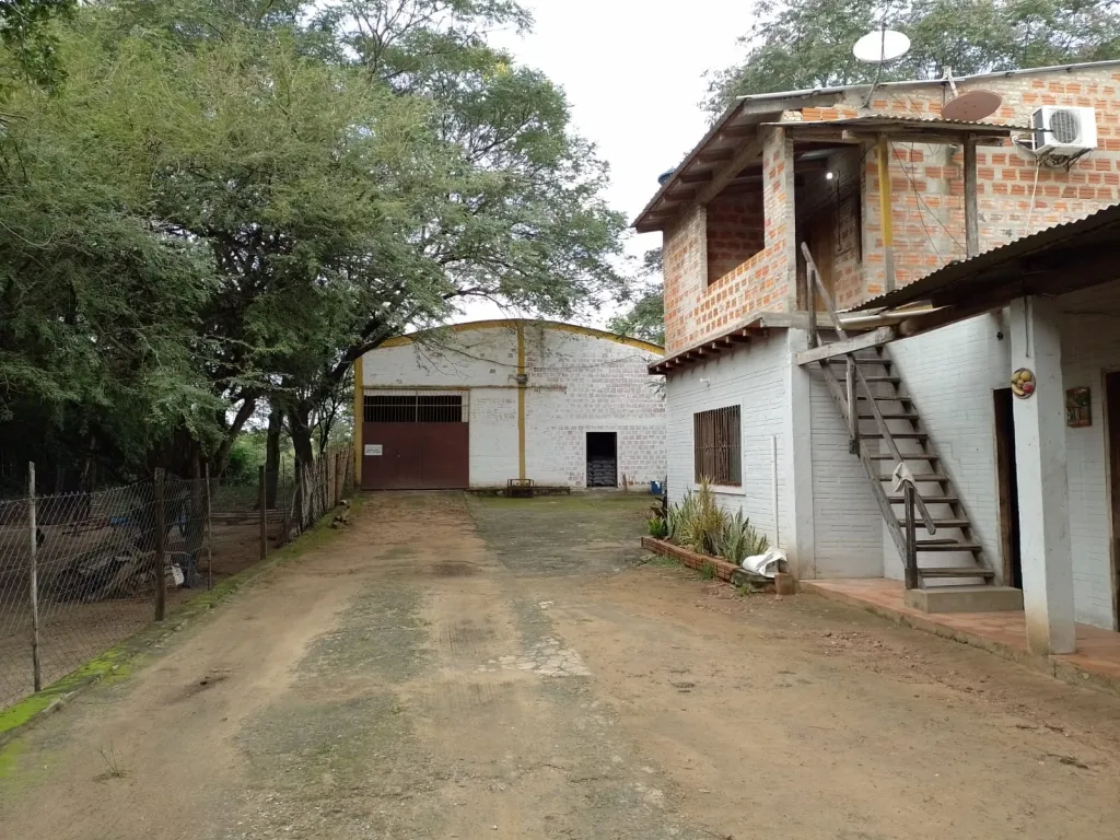 Vendo Tinglado más vivienda en limpio — foto 3