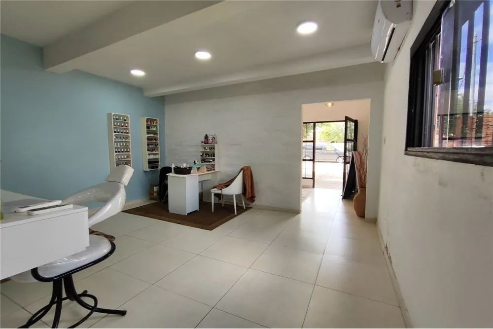 🏡✨ ¡VENDO CASA CON 2 SALONES COMERCIALESEN LUQUE! ✨🏡 📍 ZONA CONMEBOL — foto 3