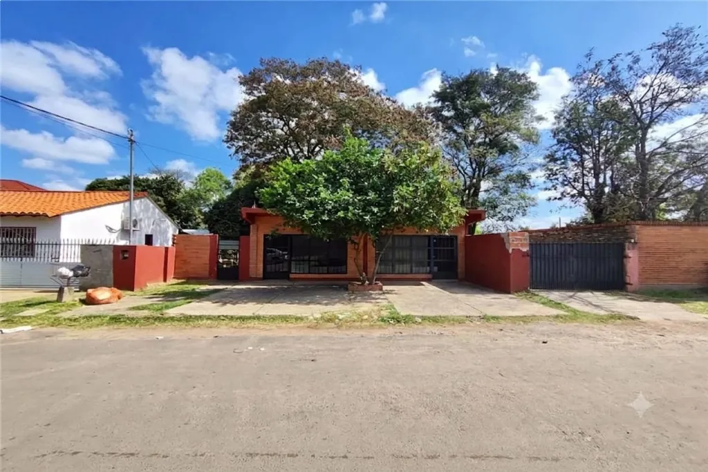🏡✨ ¡VENDO CASA CON 2 SALONES COMERCIALESEN LUQUE! ✨🏡 📍 ZONA CONMEBOL — foto 2