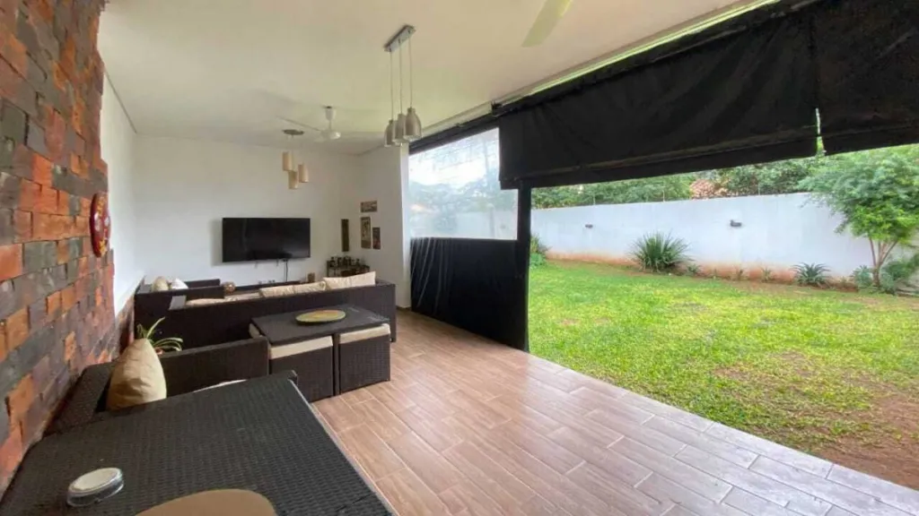 VENDO CASA EN SAN LORENZO - BARRIO SAN MIGUEL 270 M2 CON QUINCHO — foto 3