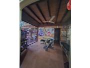 VENDO CASA EN LAMBARE - BARRIO SAN ISIDRO 275 M2 PARA REMODELAR
