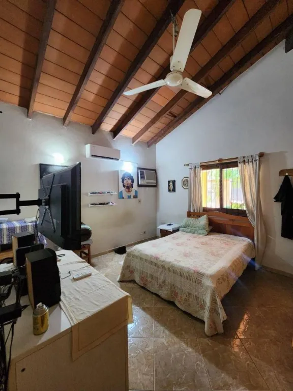VENDO CASA EN LUQUE - BARRIO PRIMAVERA EN ESQUINA TODA EN PLANTA BAJA — foto 2