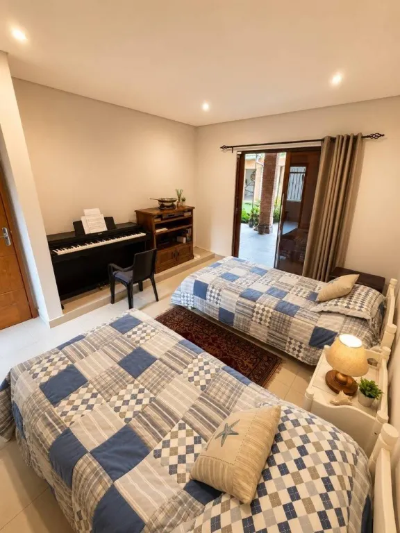 VENDO CASA EN MARIANO ROQUE ALONSO - SURUBII CAMINO DEL GOLF 400 M2 — foto 3