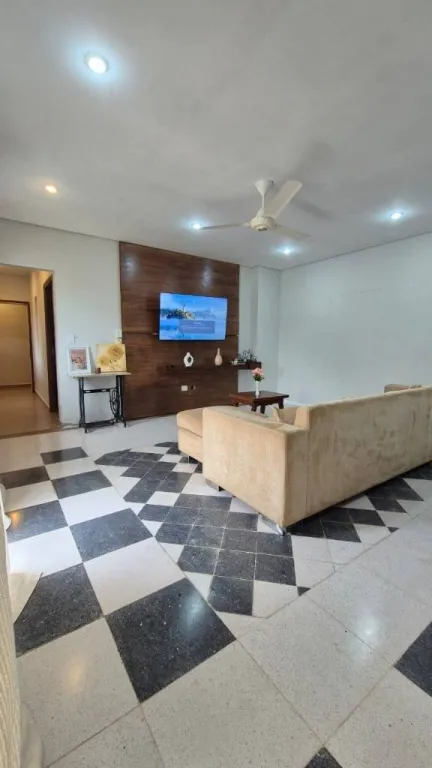 VENDO CASA EN LUQUE - SGTO. LEONARDO CABRERA CASI INTERNACIONAL — foto 2