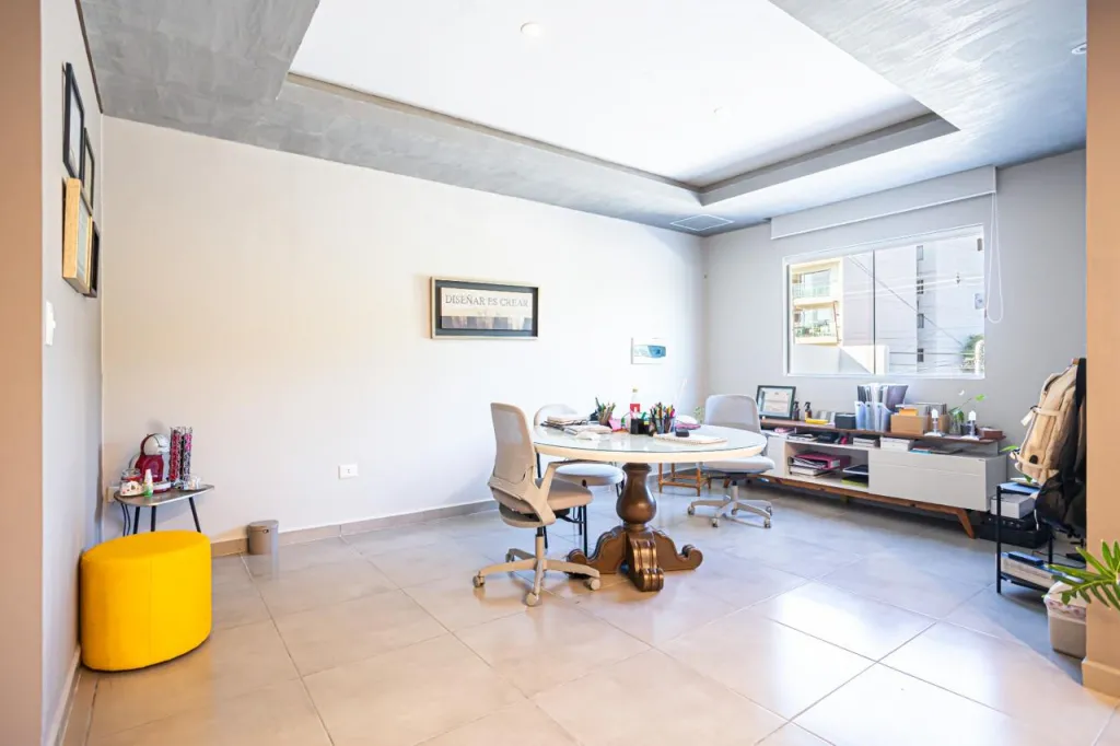 Oportunidad de Inversión sobre Avda. Santísima Trinidad – Propiedad Comercial y Residencia — foto 3