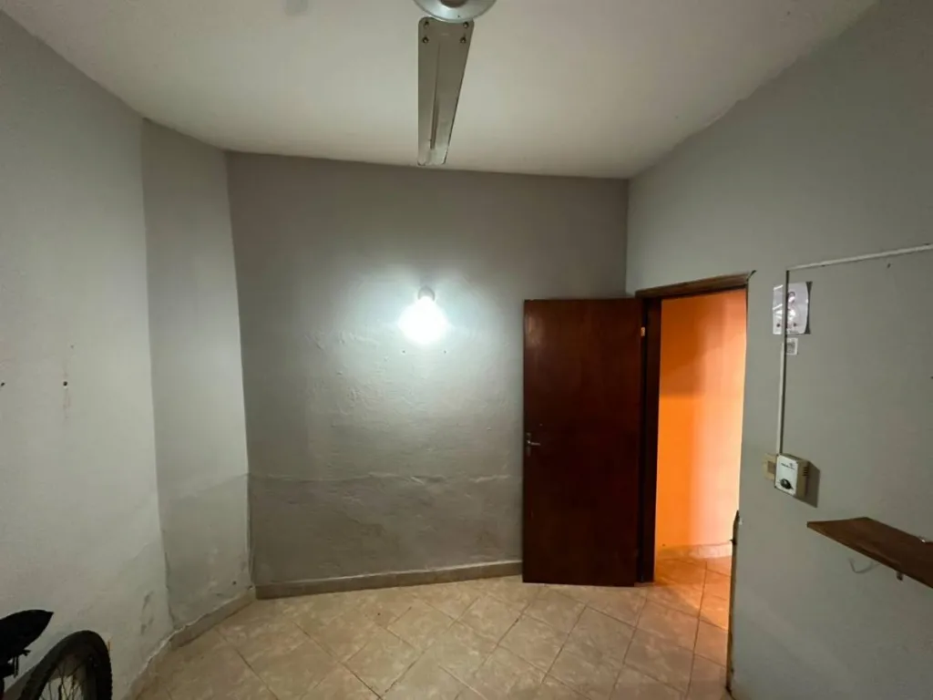 VENDO CASA EN LUQUE - BARRIO AMERICA DOS PLANTAS 4 DORMITORIOS — foto 2
