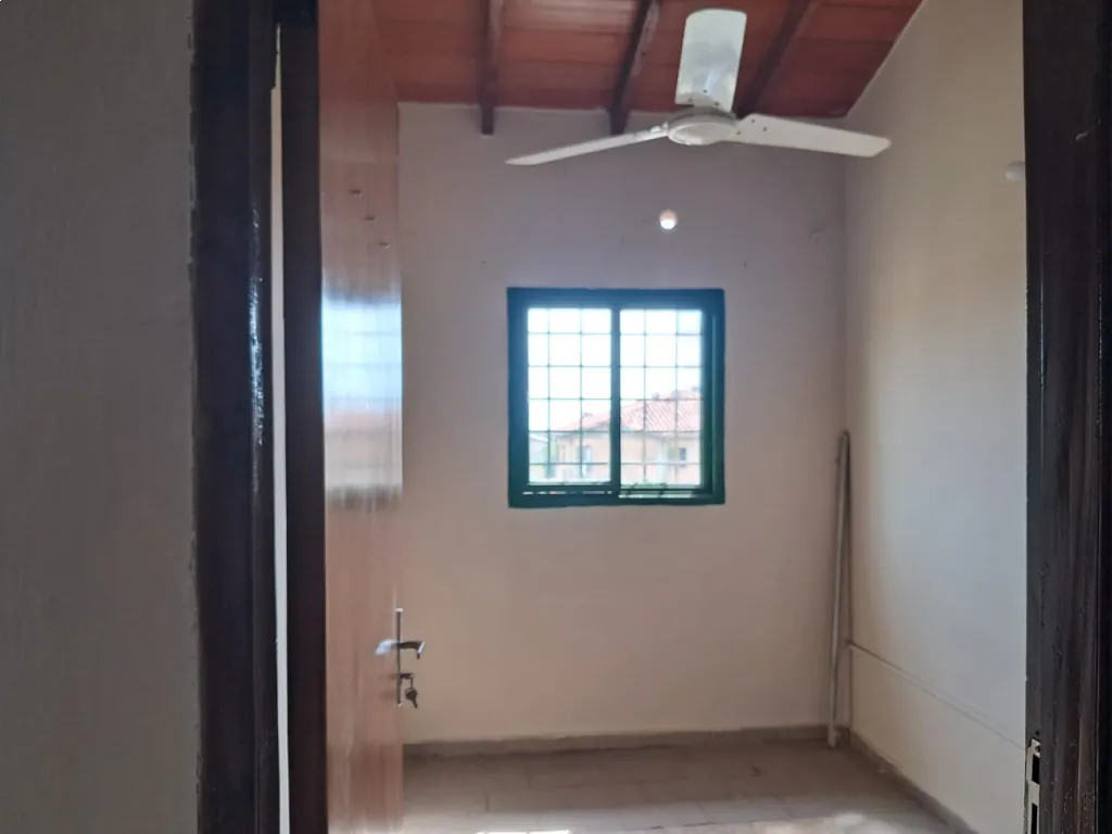 En alquiler departamento en zona Laguna Grande — foto 3