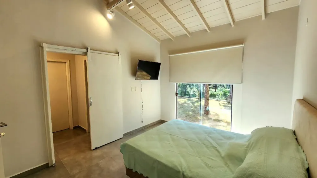 En Venta Casa 100% amoblada de 3 habitaciones en San Bernardino, zona Copaco — foto 3