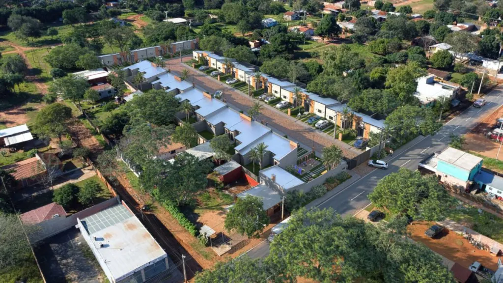 VENDO CASA EN CAPIATA - BARRIO CERRADO MIAVITA I KENNEDY — foto 2