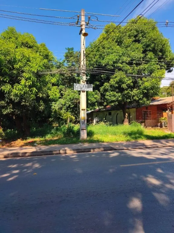 VENDO AMPLIO TERRENO SOBRE AVENIDA DE LA VICTORIA EN SAN LORENZO — foto 2