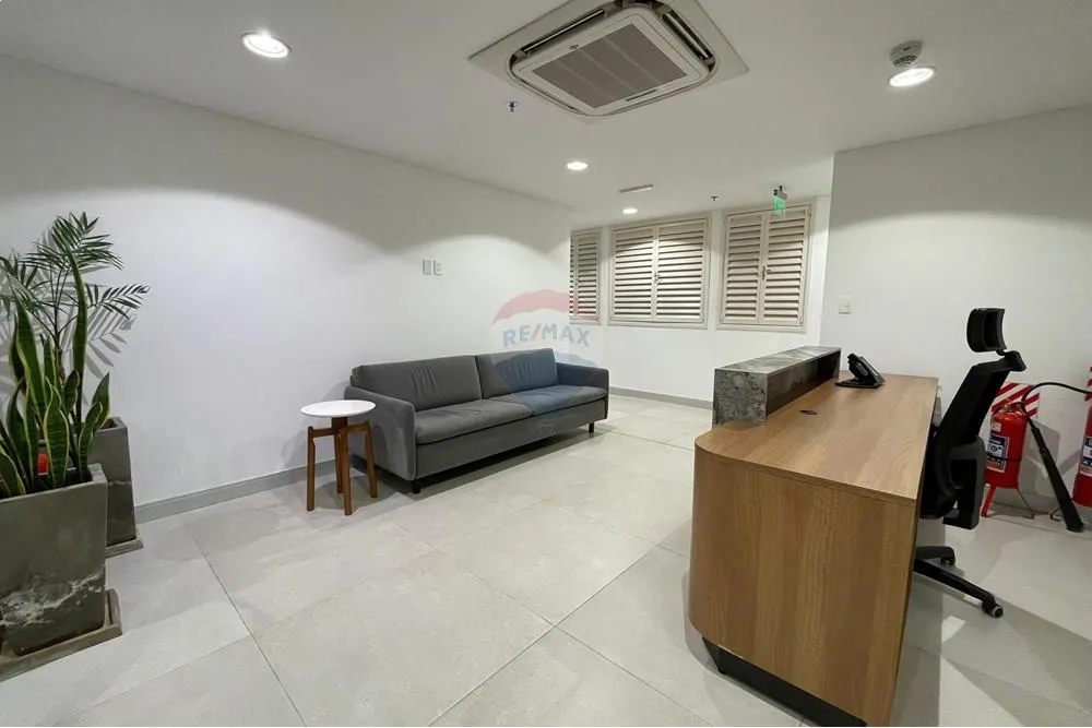 VENDO OFICINA CORPORATIVA EN SKY PARK — foto 2