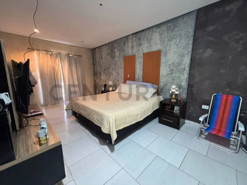 Vendo amplia residencia en Barrio Gral. Diaz — foto 2