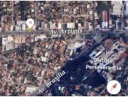 VENDO TERRENO SOBRE AV. ARTIGAS – A 2 CUADRAS DE DISTRITO PERSEVERANCIA